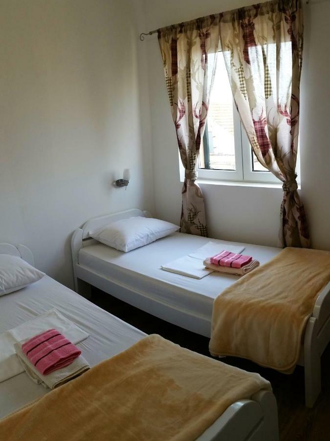 Apartmani Marijana Sibenik Bagian luar foto