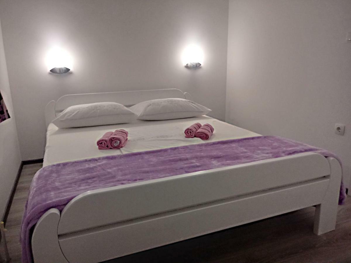 Apartmani Marijana Sibenik Bagian luar foto